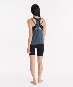 Praguevogue.shopf8654095f1 2