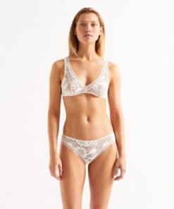 Praguevogue.shopfd23790b89 2